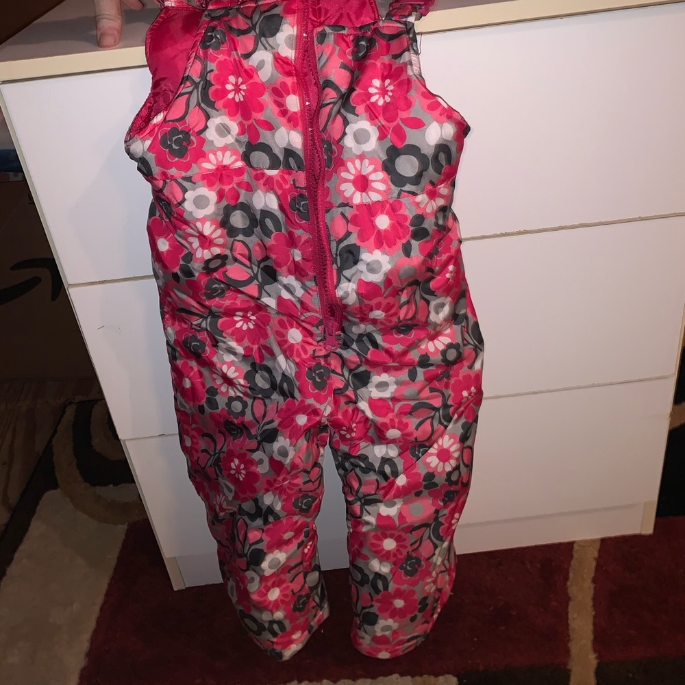 Girls snow pants size 4T